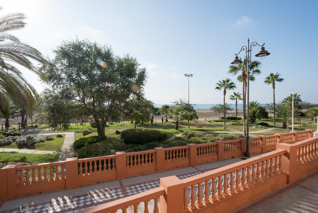 MalagaSuite Front Beach Benalmádena Bagian luar foto